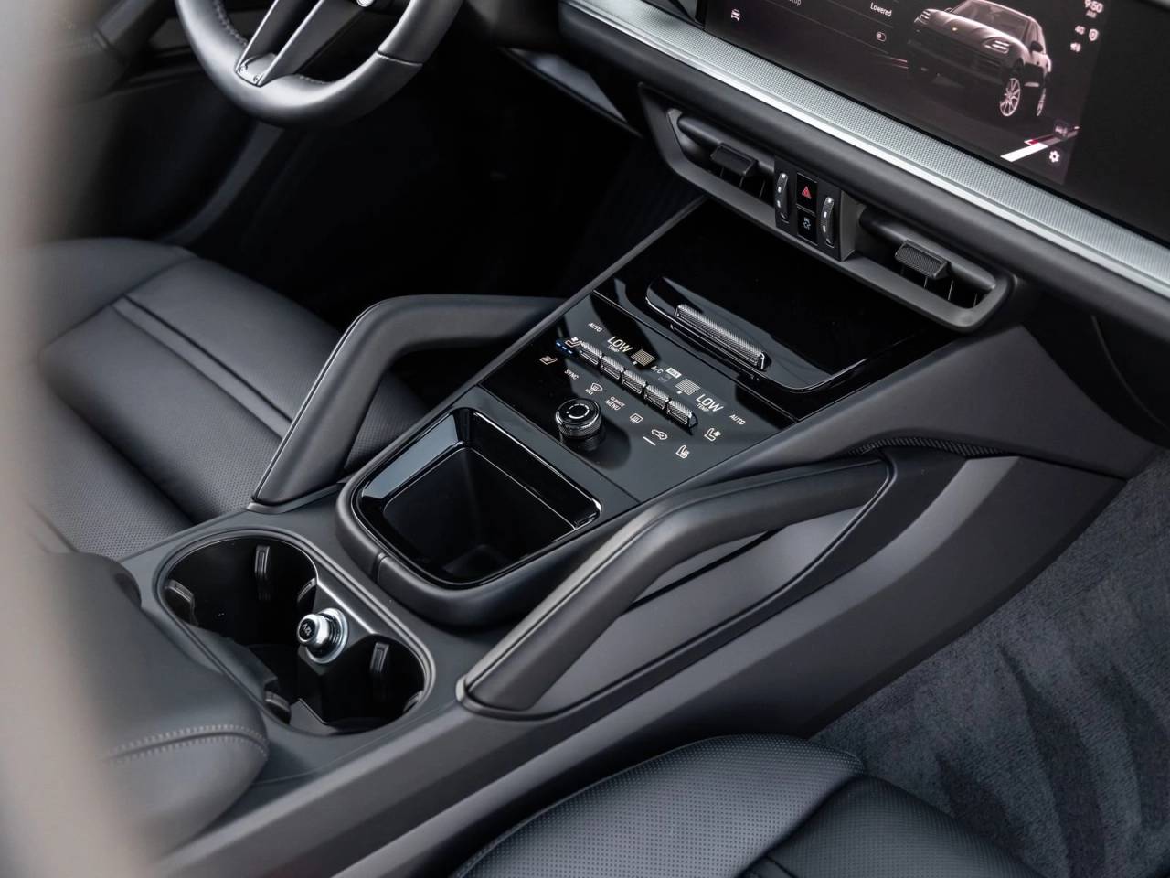 2026 Porsche Cayenne AWD