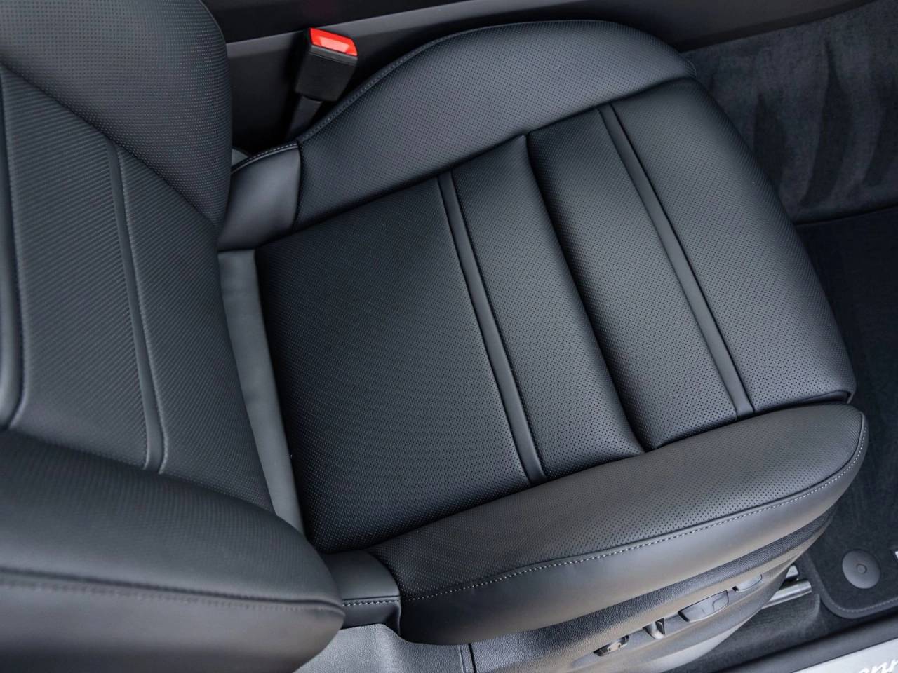 2026 Porsche Cayenne AWD