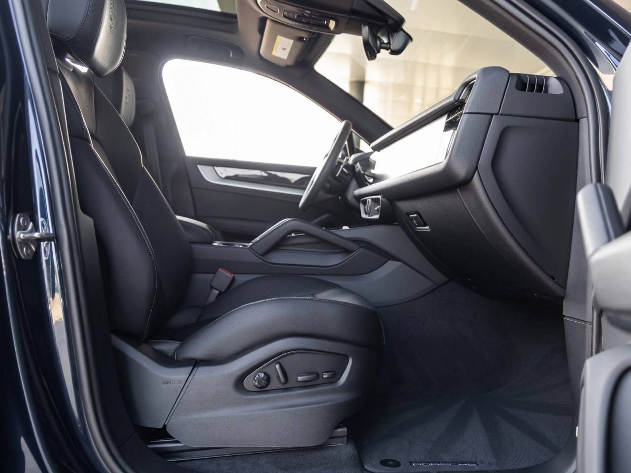 2026 Porsche Cayenne AWD