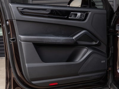 2022 Porsche Cayenne AWD