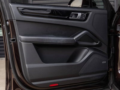 2022 Porsche Cayenne AWD