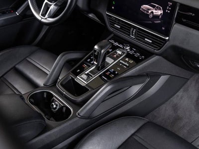 2022 Porsche Cayenne AWD