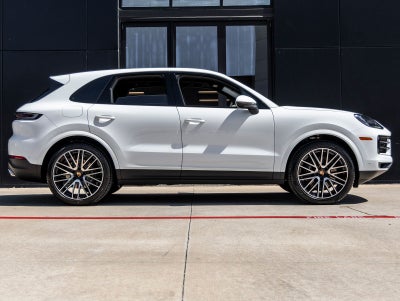 2026 Porsche Cayenne AWD