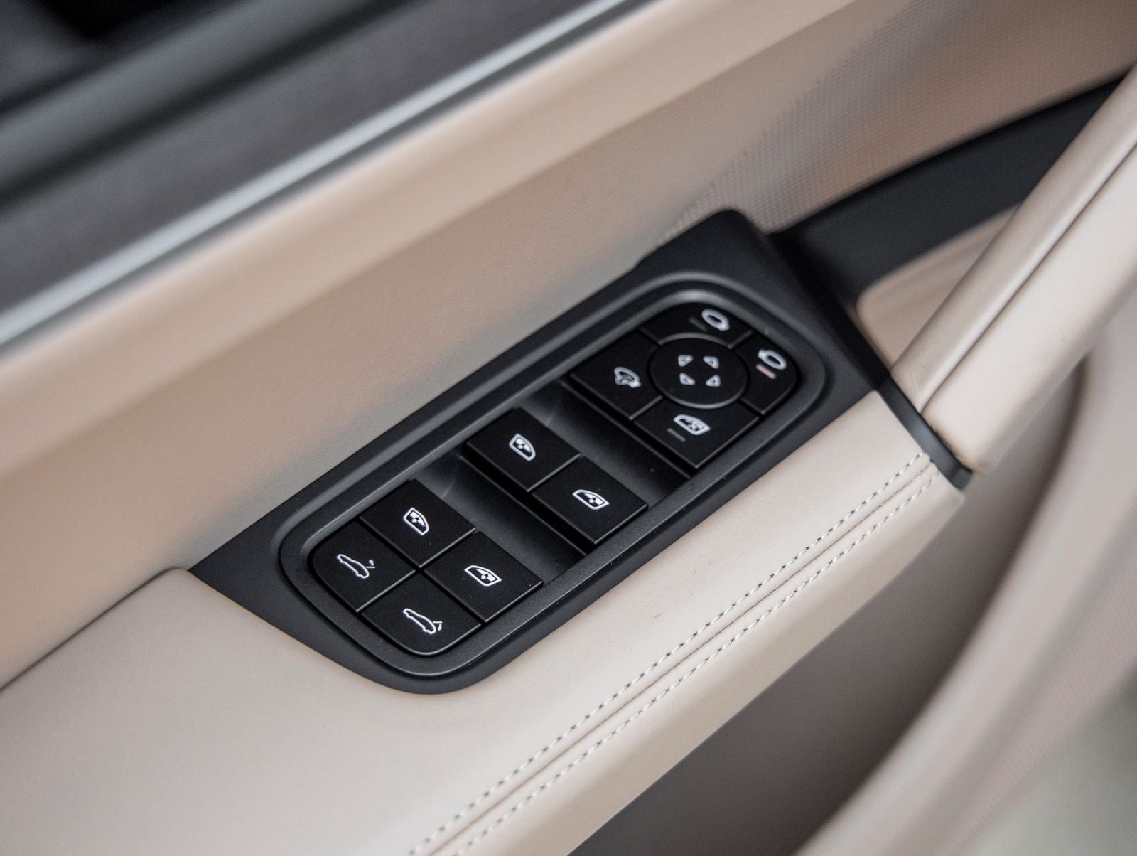 2026 Porsche Cayenne AWD