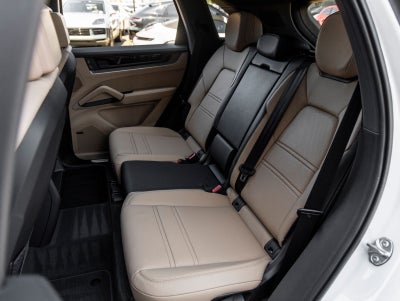 2026 Porsche Cayenne AWD