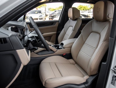 2026 Porsche Cayenne AWD