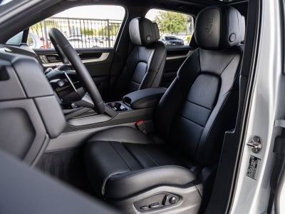 2026 Porsche Cayenne Base