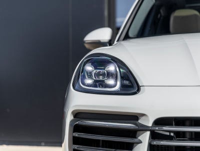 2023 Porsche Cayenne Cayenne Platinum Edition (MY23)