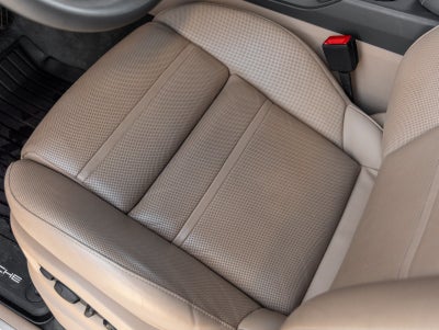 2023 Porsche Cayenne Cayenne Platinum Edition (MY23)