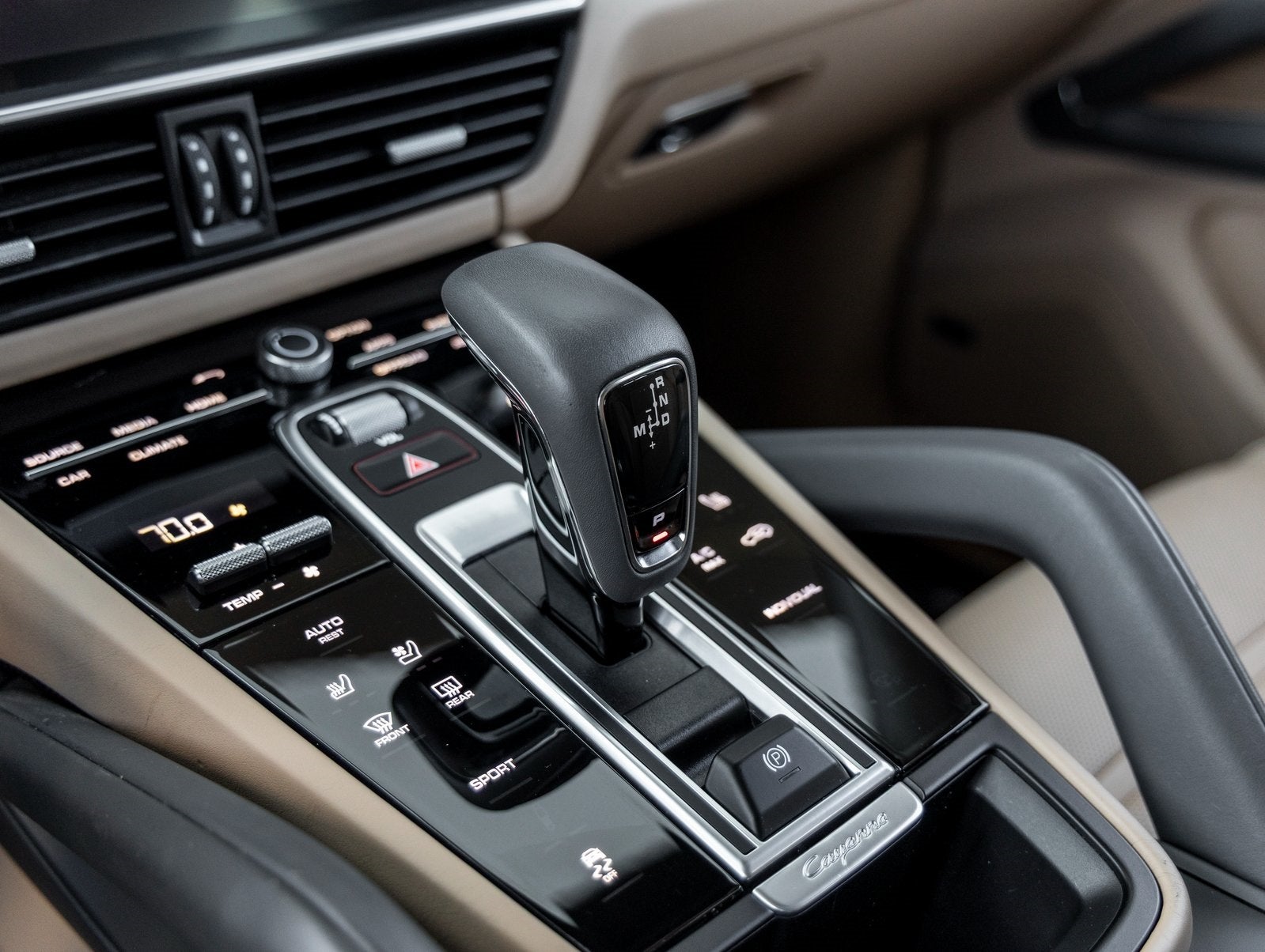 2023 Porsche Cayenne Cayenne Platinum Edition (MY23)