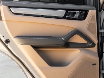 2023 Porsche Cayenne Cayenne Platinum Edition (MY23)