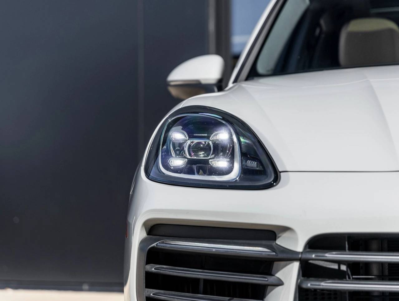 2023 Porsche Cayenne Cayenne Platinum Edition (MY23)
