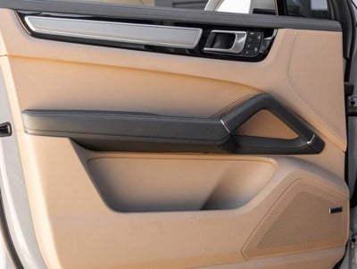 2023 Porsche Cayenne Cayenne Platinum Edition (MY23)