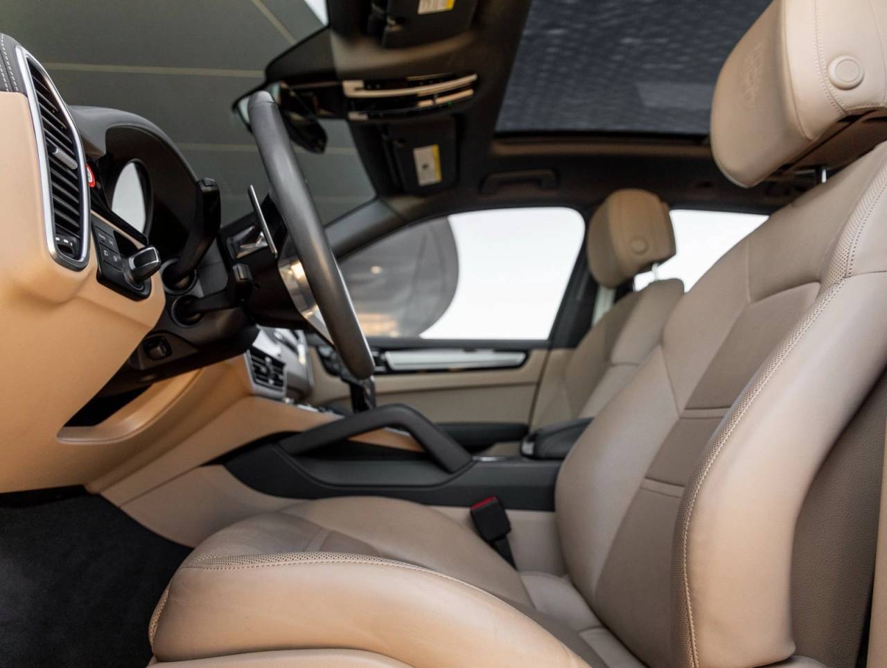 2023 Porsche Cayenne Cayenne Platinum Edition (MY23)