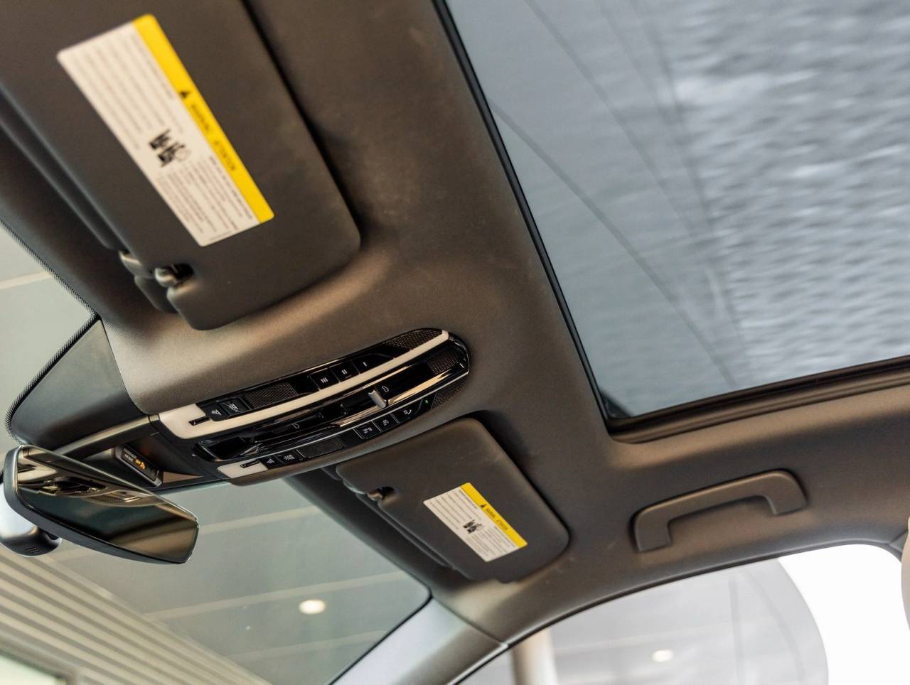 2023 Porsche Cayenne Cayenne Platinum Edition (MY23)