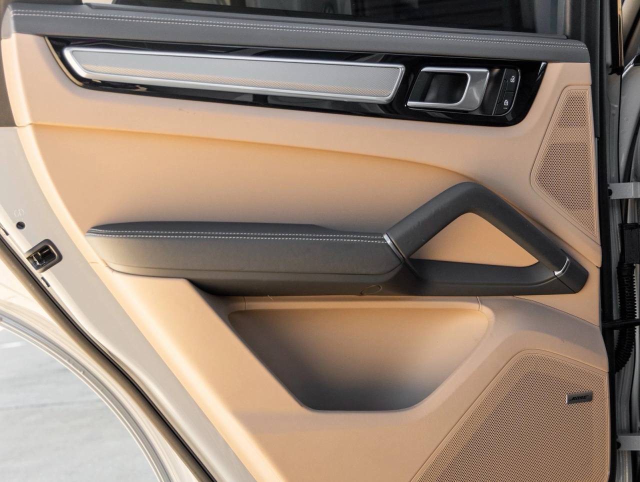 2023 Porsche Cayenne Cayenne Platinum Edition (MY23)