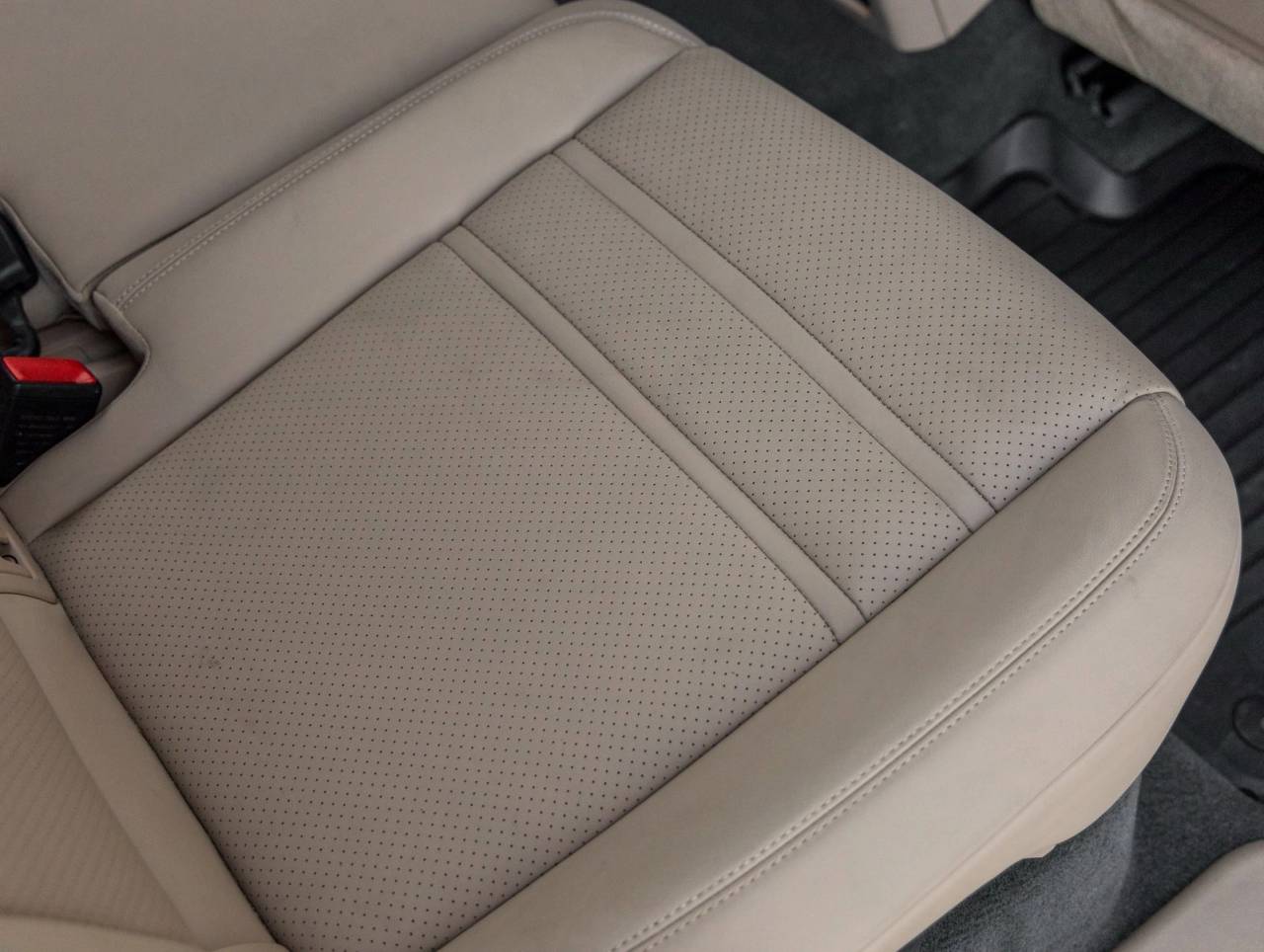 2023 Porsche Cayenne Cayenne Platinum Edition (MY23)