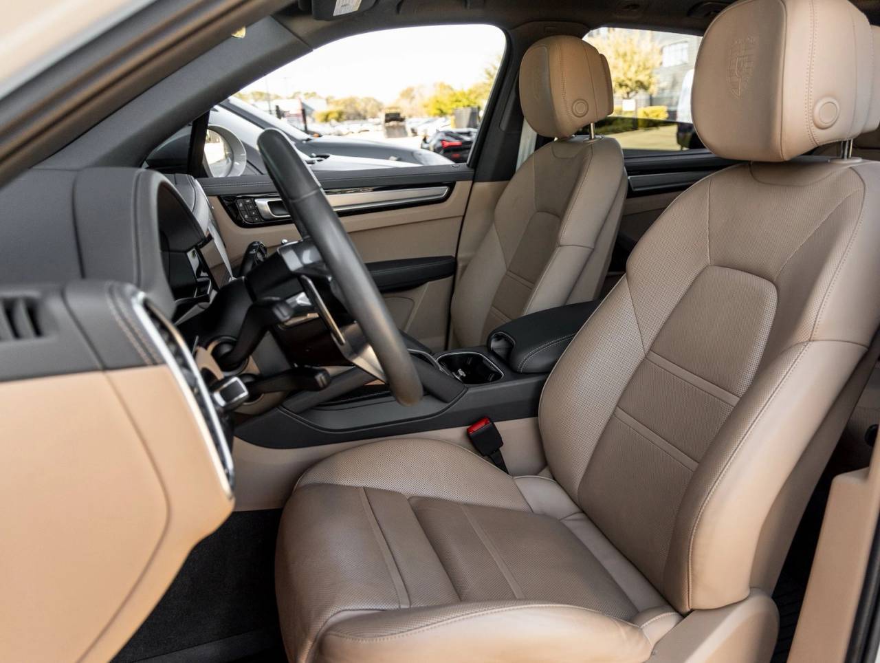 2023 Porsche Cayenne Cayenne Platinum Edition (MY23)