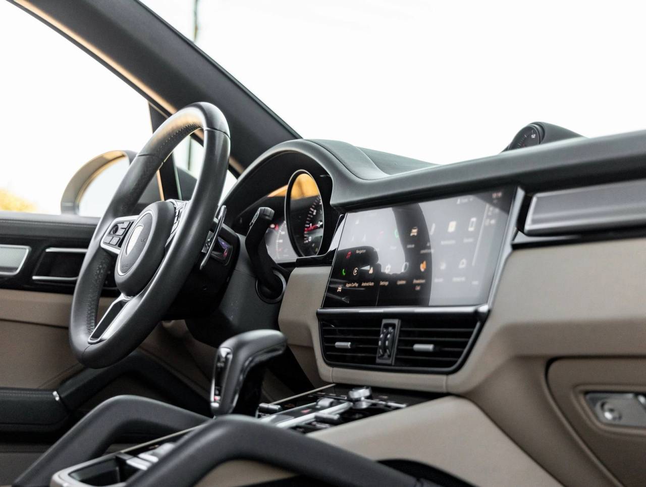 2023 Porsche Cayenne Cayenne Platinum Edition (MY23)