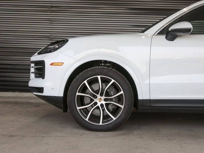 2025 Porsche Cayenne AWD