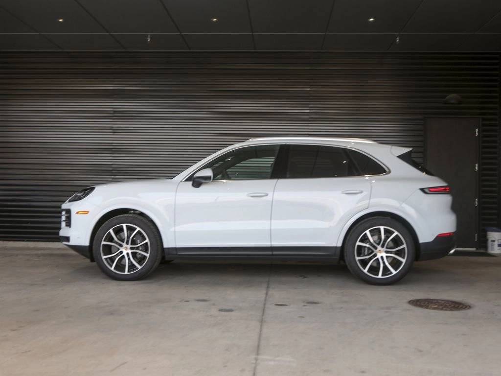 2025 Porsche Cayenne AWD