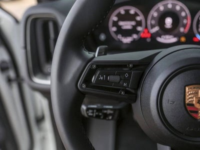 2025 Porsche Cayenne AWD