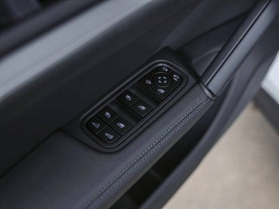 2025 Porsche Cayenne AWD