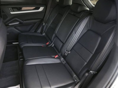2025 Porsche Cayenne AWD