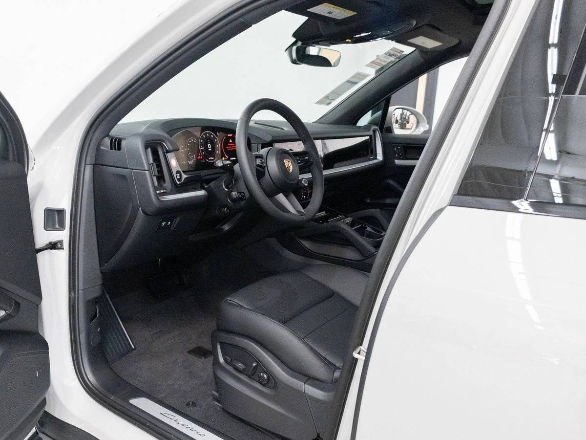 2026 Porsche Cayenne AWD