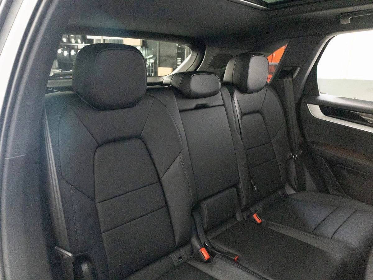 2026 Porsche Cayenne AWD