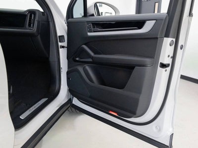 2026 Porsche Cayenne AWD