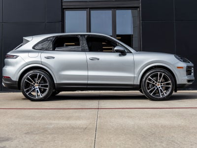 2026 Porsche Cayenne AWD