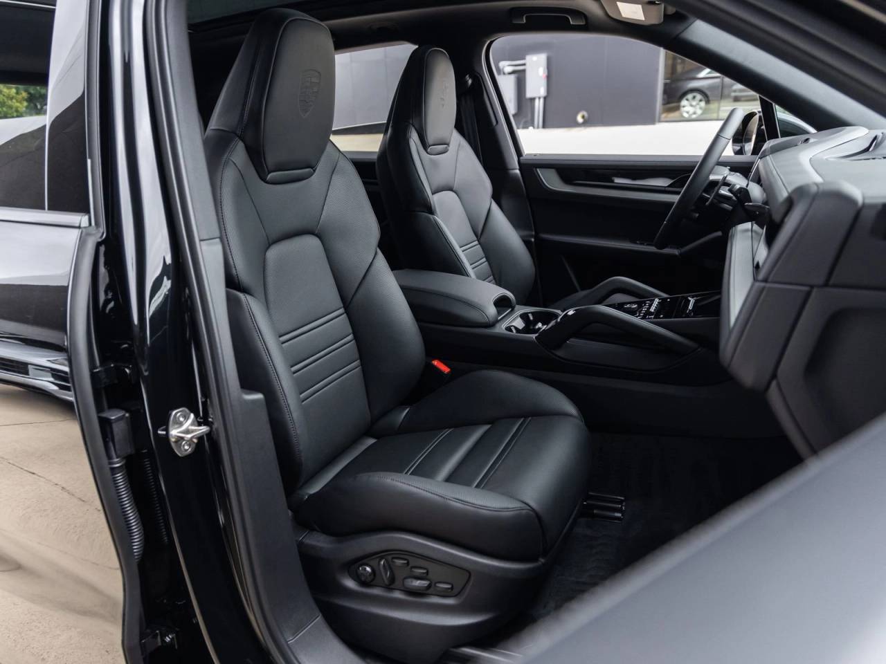 2026 Porsche Cayenne AWD