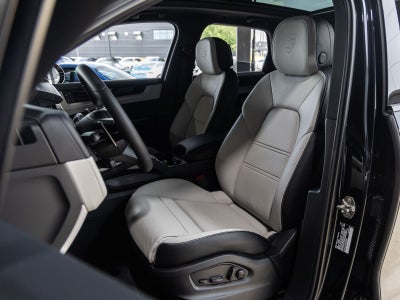 2026 Porsche Cayenne Base