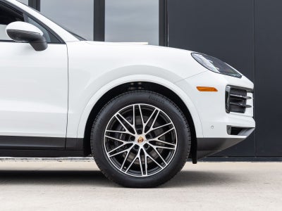 2025 Porsche Cayenne AWD