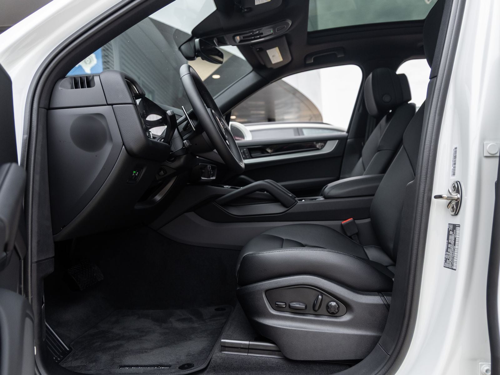 2025 Porsche Cayenne AWD