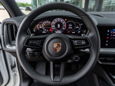 2025 Porsche Cayenne AWD