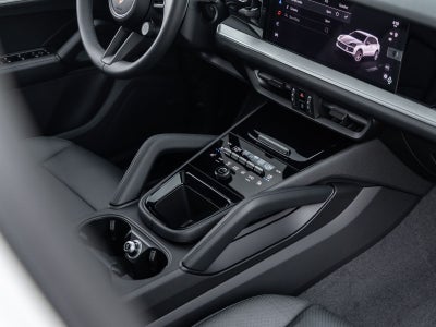 2025 Porsche Cayenne AWD
