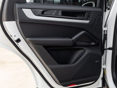 2025 Porsche Cayenne AWD
