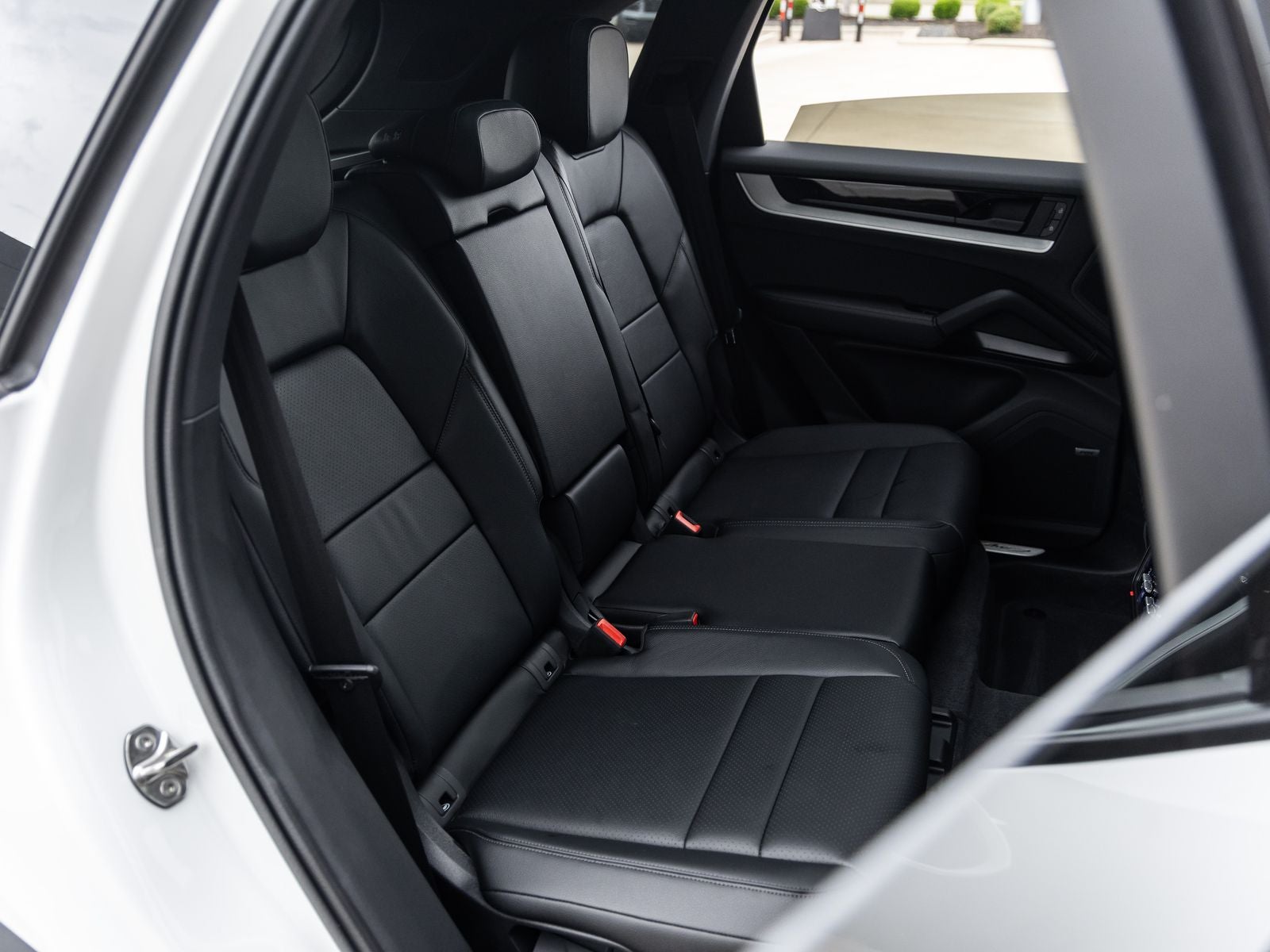 2025 Porsche Cayenne AWD