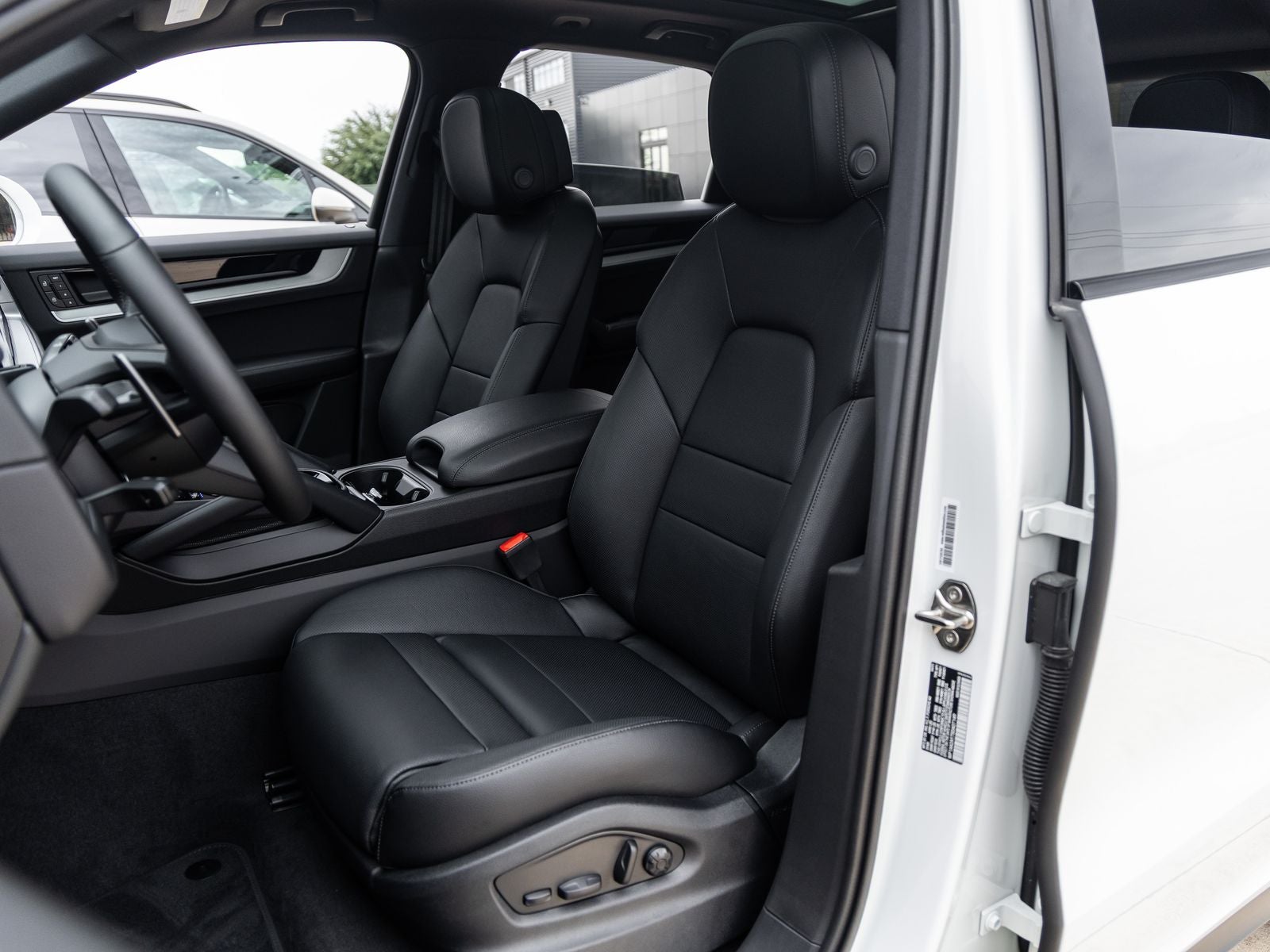 2025 Porsche Cayenne AWD