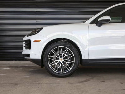 2025 Porsche Cayenne AWD