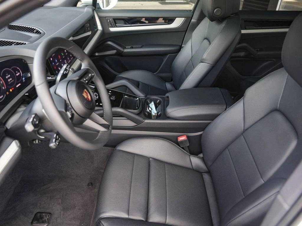 2025 Porsche Cayenne AWD