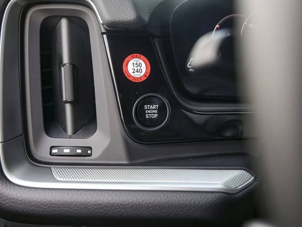 2025 Porsche Cayenne AWD