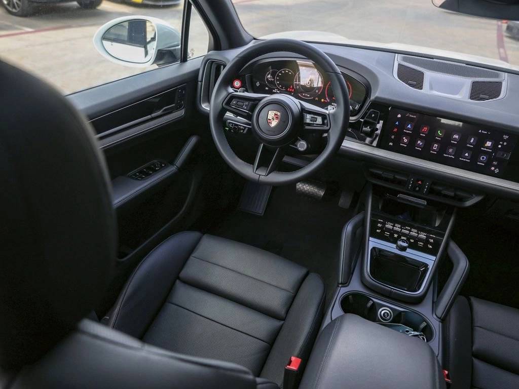 2025 Porsche Cayenne AWD
