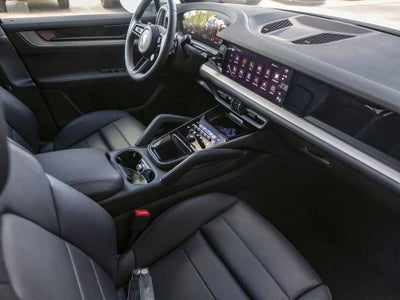 2025 Porsche Cayenne AWD