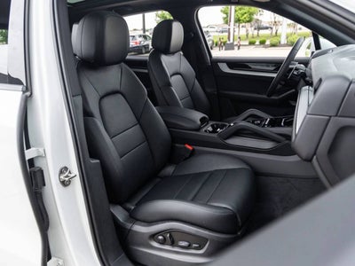 2025 Porsche Cayenne AWD