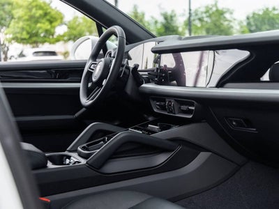 2025 Porsche Cayenne AWD