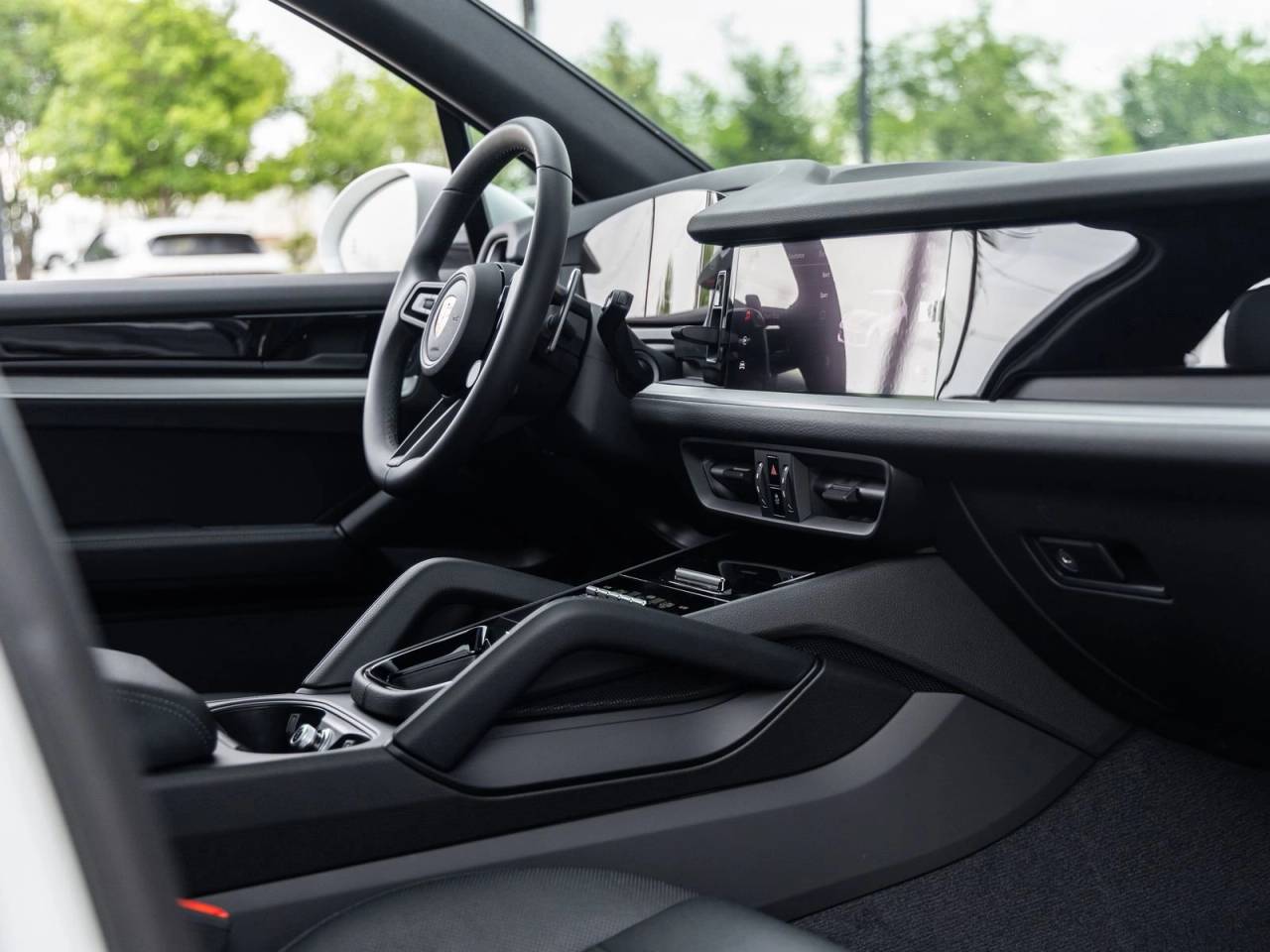 2025 Porsche Cayenne AWD