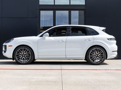 2026 Porsche Cayenne Base